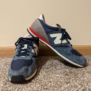 New Balance 420 sneakers